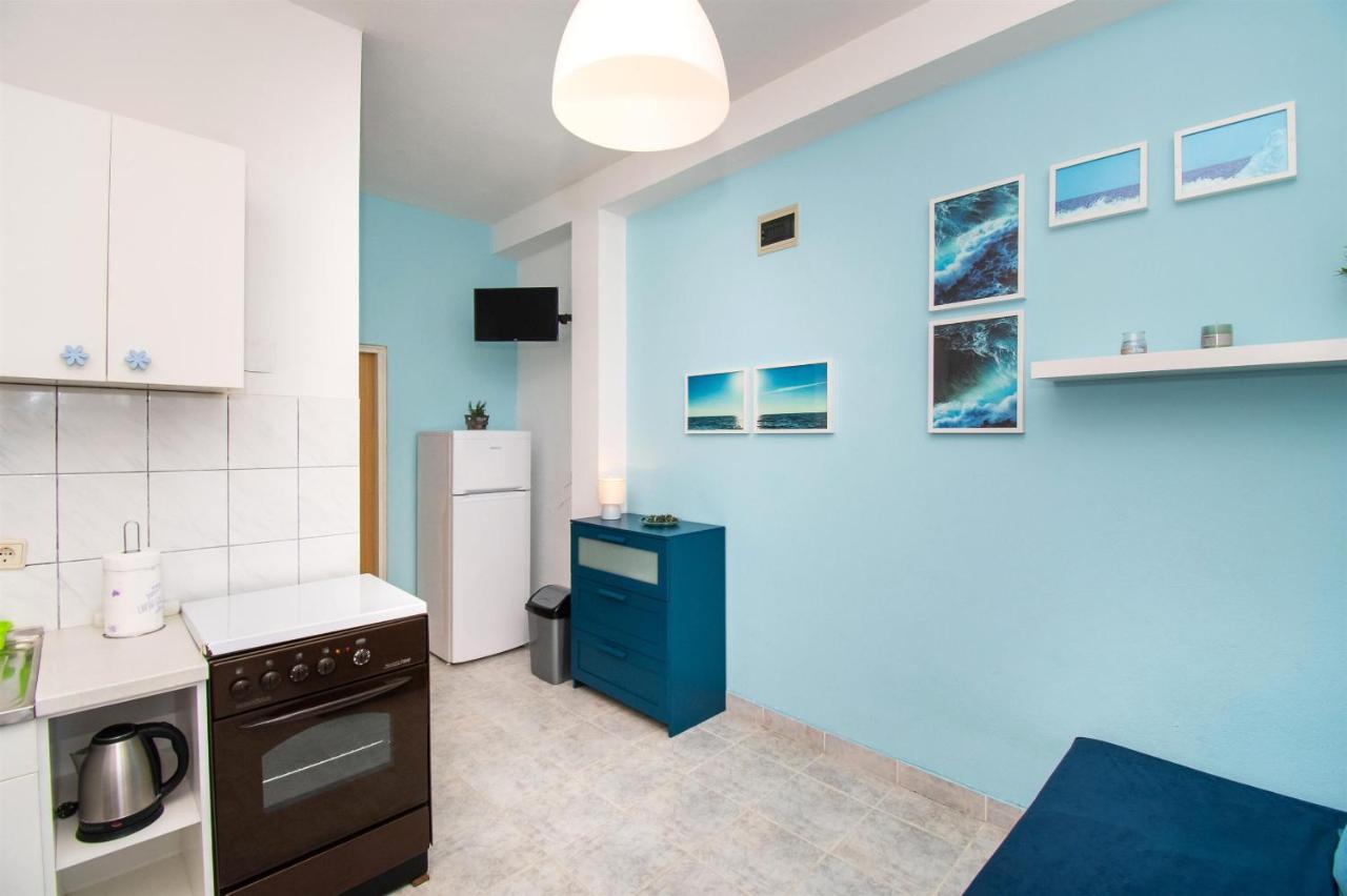 Apartments Dijana Pakoštane Exterior foto