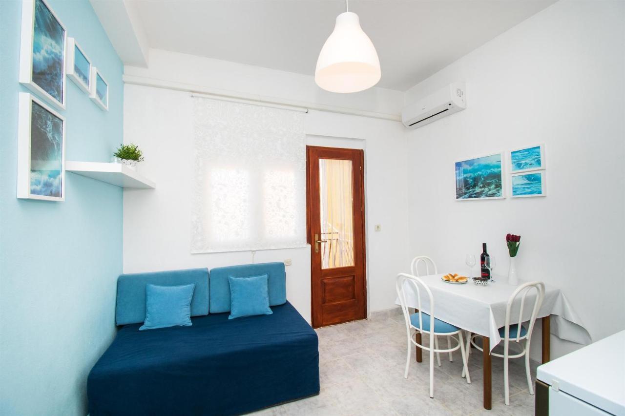 Apartments Dijana Pakoštane Exterior foto